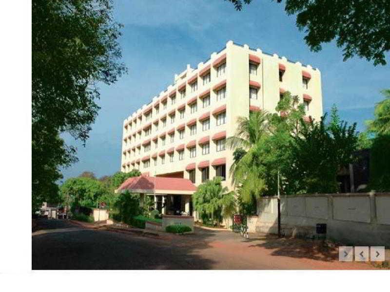 Vivanta Mangalore Oldport Road - Formerly Known As Taj Manjarun Hotel Exterior foto